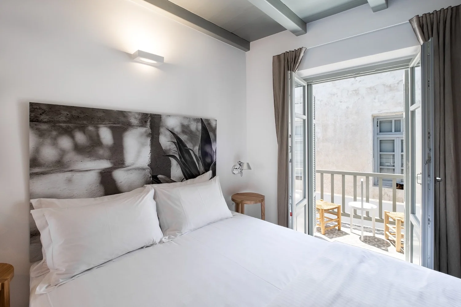 Upper floor bedroom